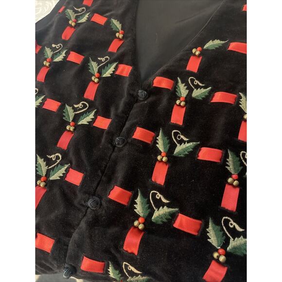 TANTRUMS CHRISTMAS VEST M BLACK VELVET EMBROIDERED HOLLY RED RIBBON TRIM BUTTONS - Picture 4 of 8